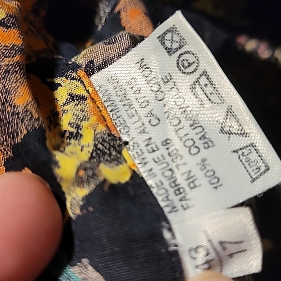 Hugo Boss XL 43 17 button down 100% Cotton - Picture 6 of 7